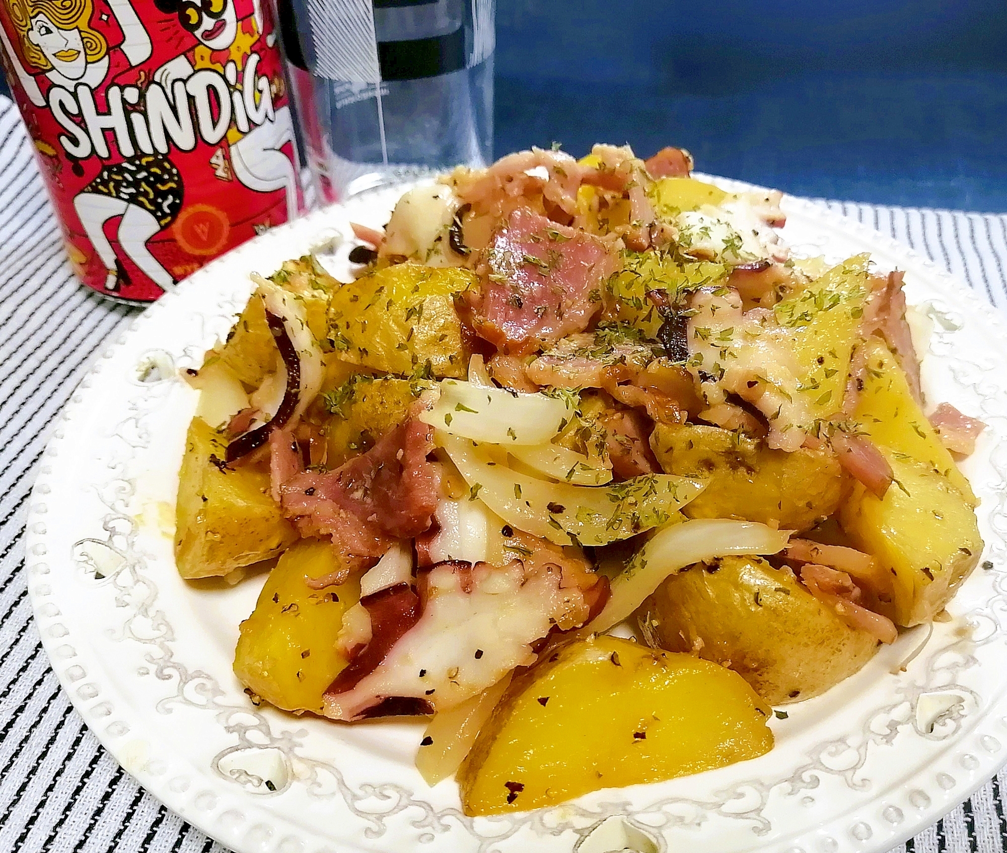 マスタード香る!タコとベーコンのジャーマンポテト