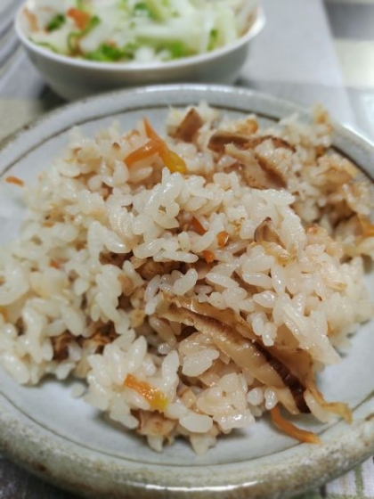 醤油が効いたれんこんと舞茸の炊き込みご飯