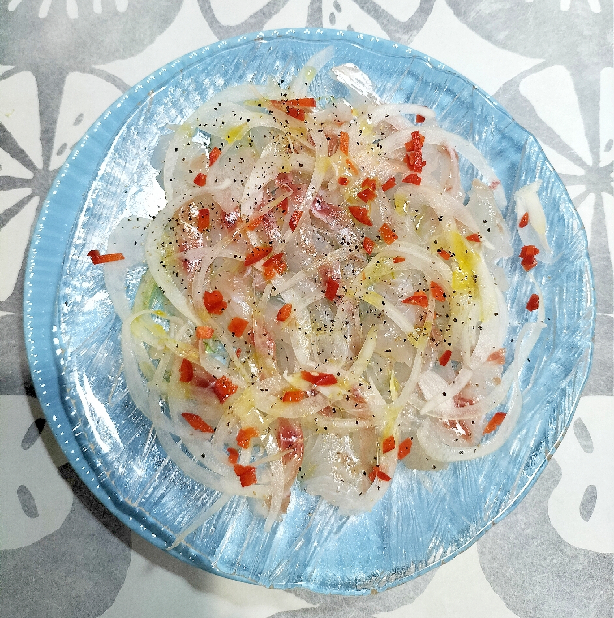 たっぷりスライス玉葱〜鯛のカルパッチョ
