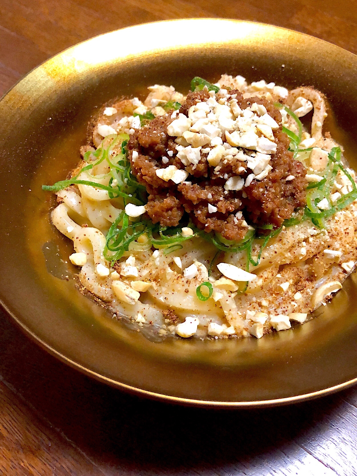 作り置きの肉味噌と冷凍うどんde即席汁なし坦々麺