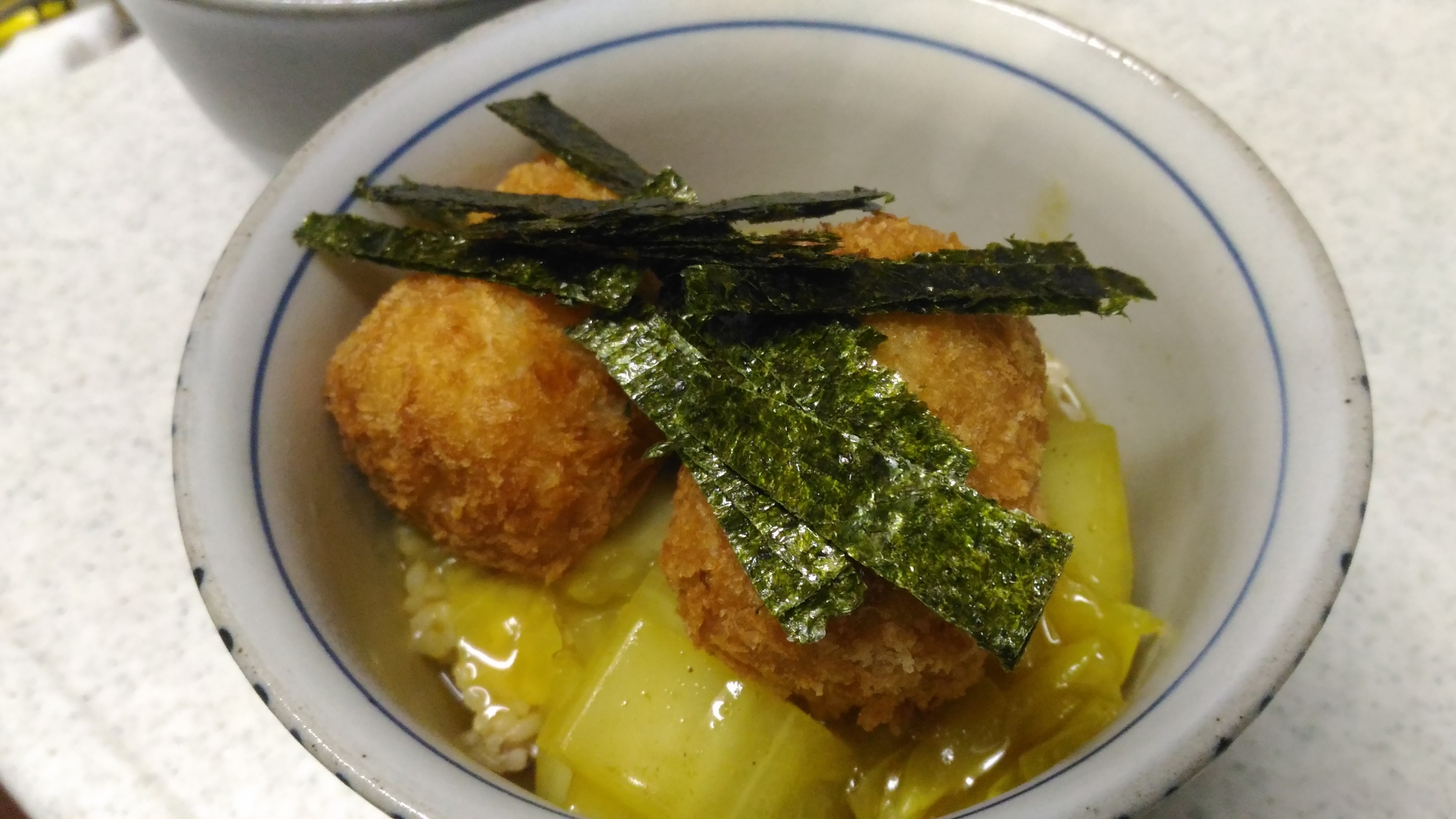 コロッケ白菜カレー丼