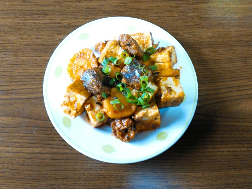 薩摩芋と焼き豆腐とサバ缶のケチャップ煮