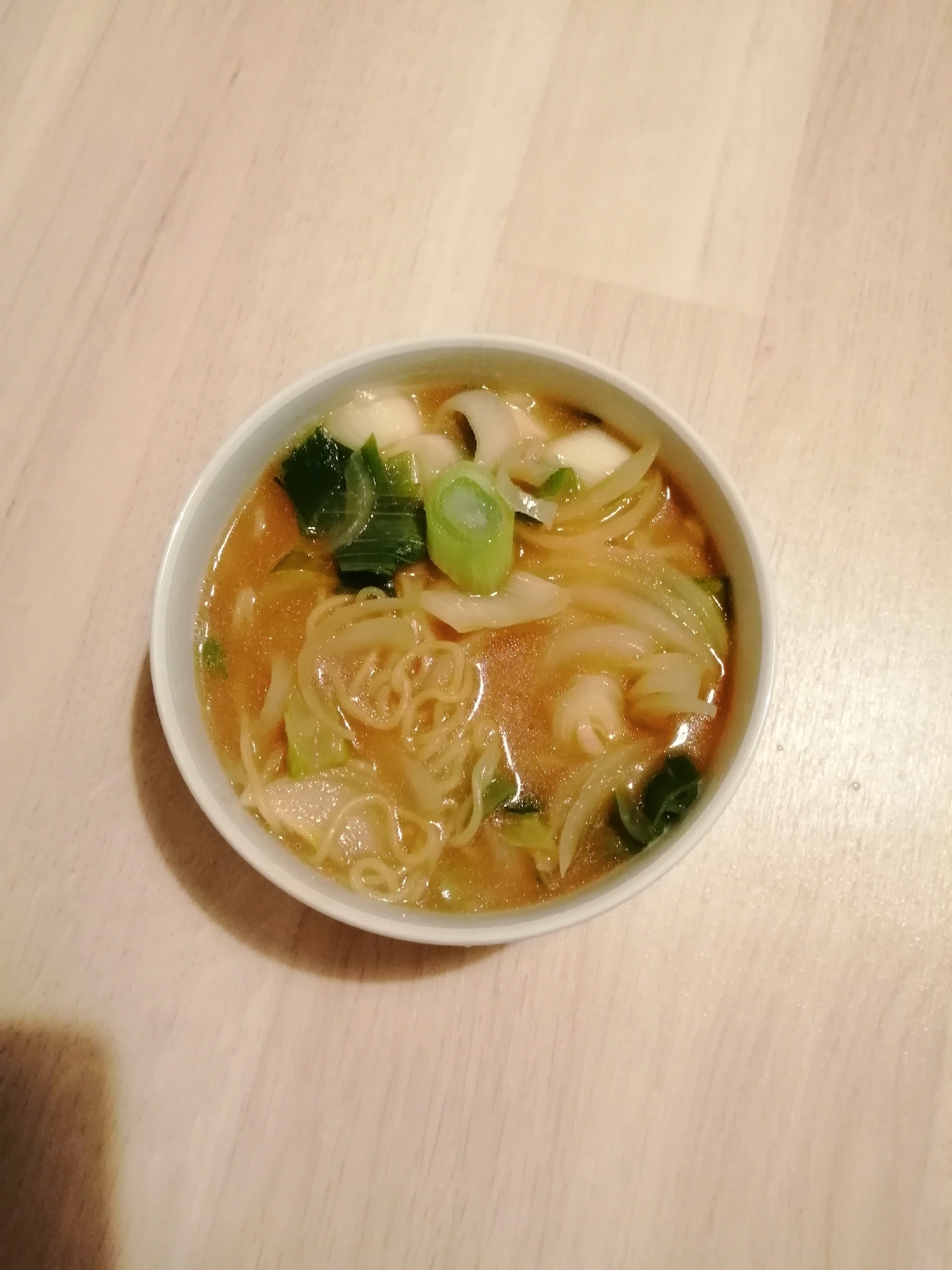 ネギ玉ねぎ豚骨醤油ラーメン
