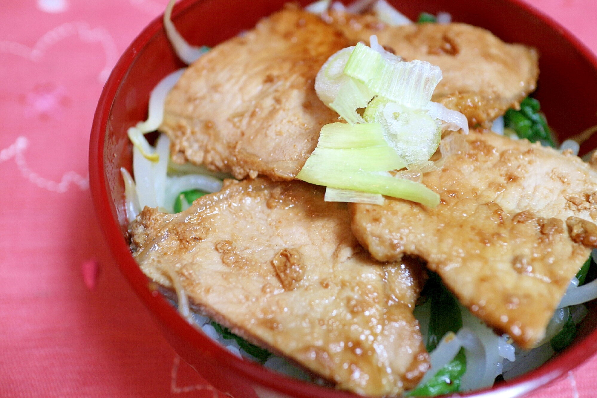 柔らかい❗豚ロース肉の味噌漬け焼き丼