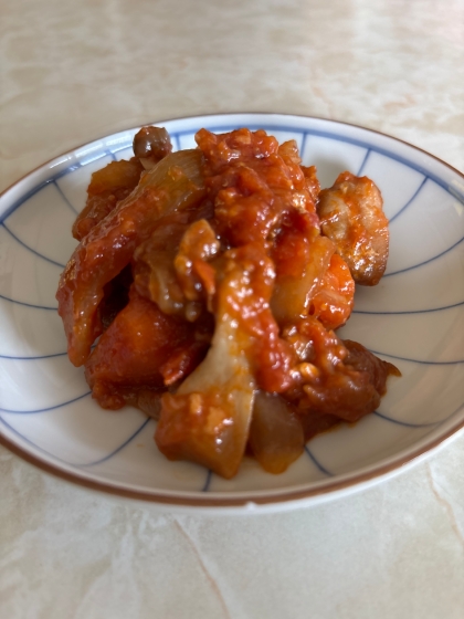 お肉がほろほろ♪チキンのトマト煮込み