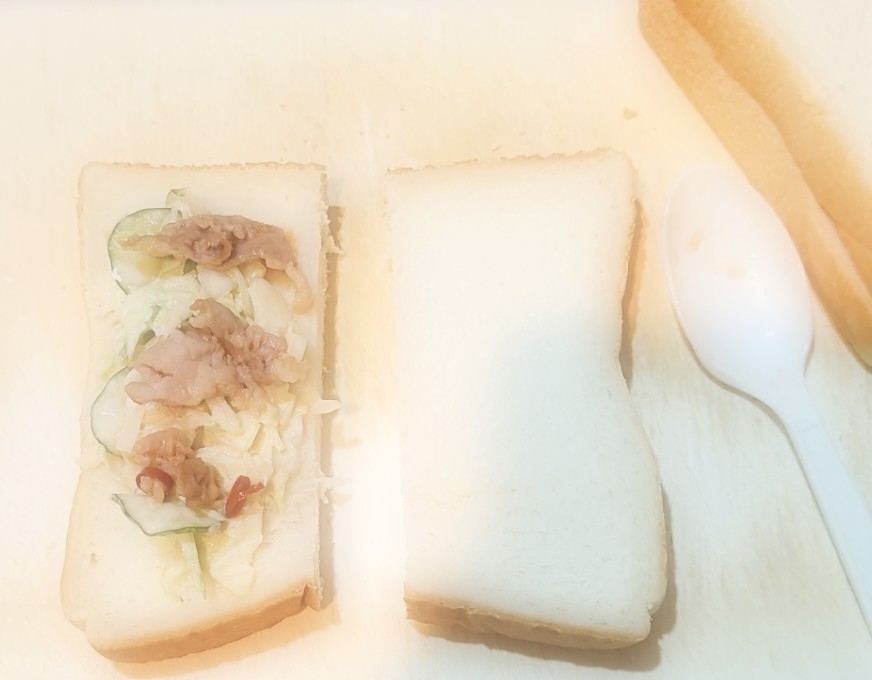 焼き肉×サラダのマヨネーズサンド