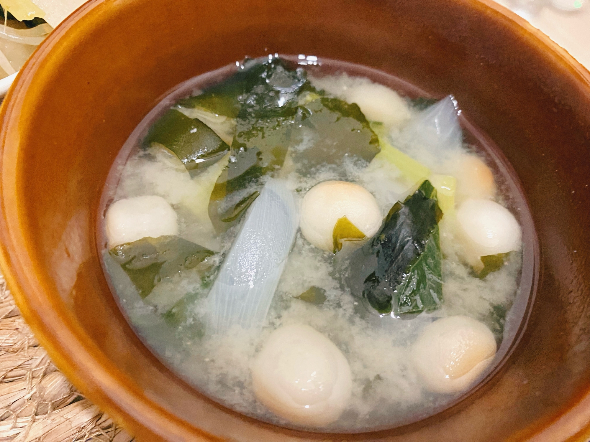 ˚✧₊お麩とわかめのお味噌汁⁺˳✧༚