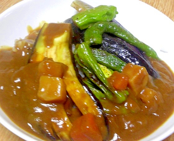 夏野菜ソテー乗せカレーライス