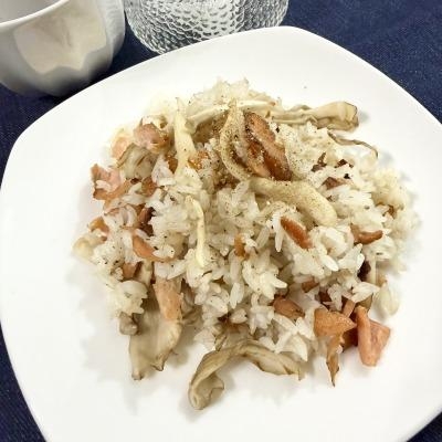 舞茸と塩鮭のバターピラフ