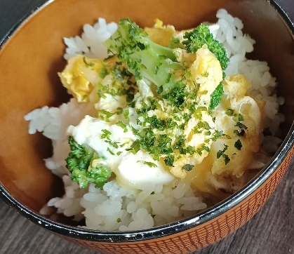 ブロッコリーと卵の磯海苔丼