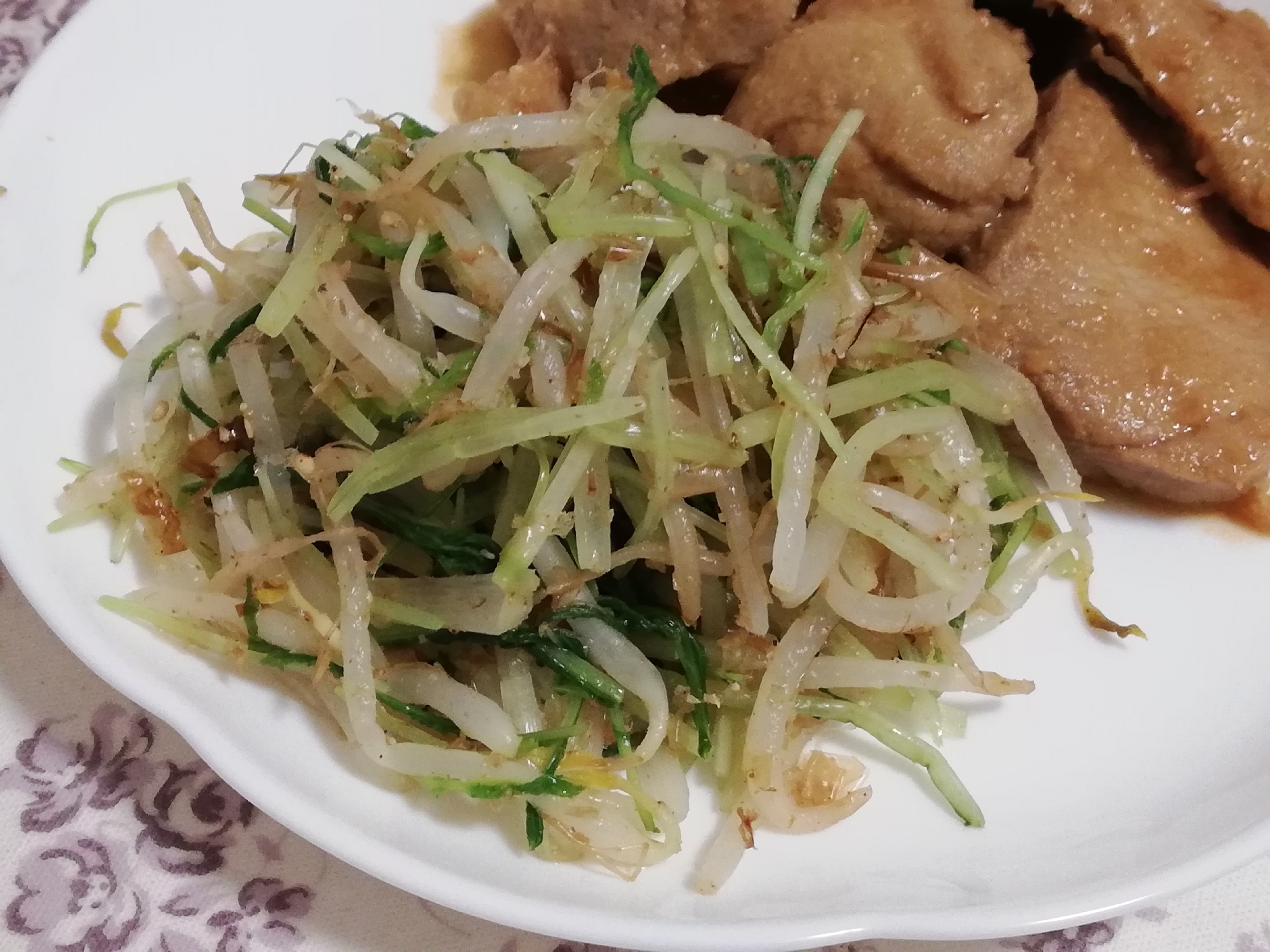 レンジで簡単作りおき♪水菜もやしで弁当用おかか和え