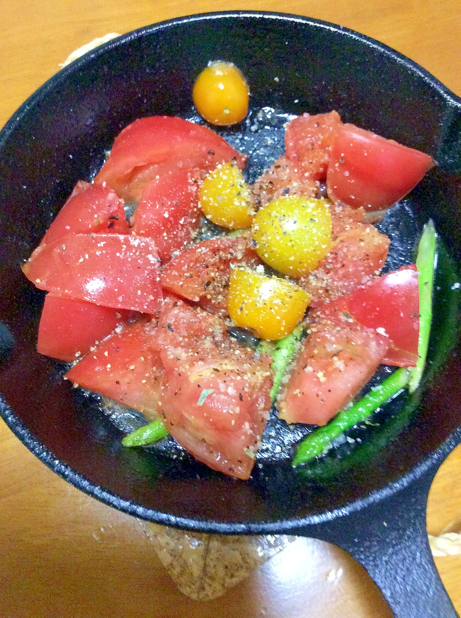 トマトとアスパラ炒め