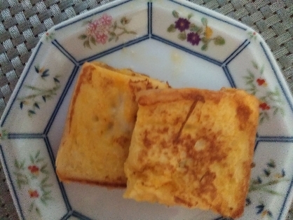 つやこちゃん
雨降りなので、家での
カフェで(笑）
ほっとする美味しさでした♥️
家カフェばんざーい⤴️