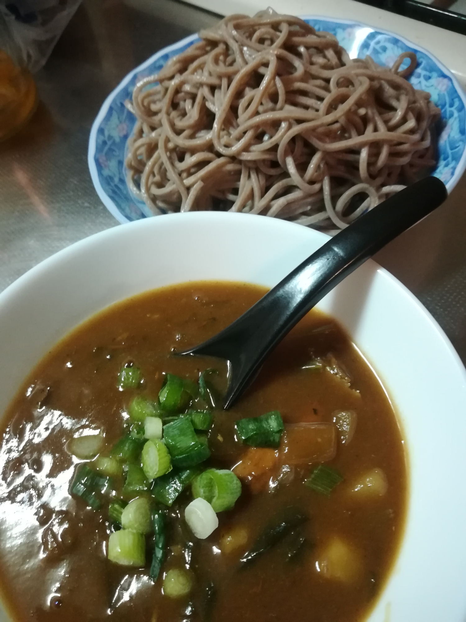 残りものリメイク！！大好評！！カレーつけ蕎麦