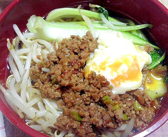 担々麺風辛味挽肉乗せラーメン