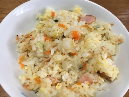 お昼ご飯に作りました(^ ^)コーンはなかったのですが、洋風味で美味しかったです(o^^o)ごちそうさまでした♪