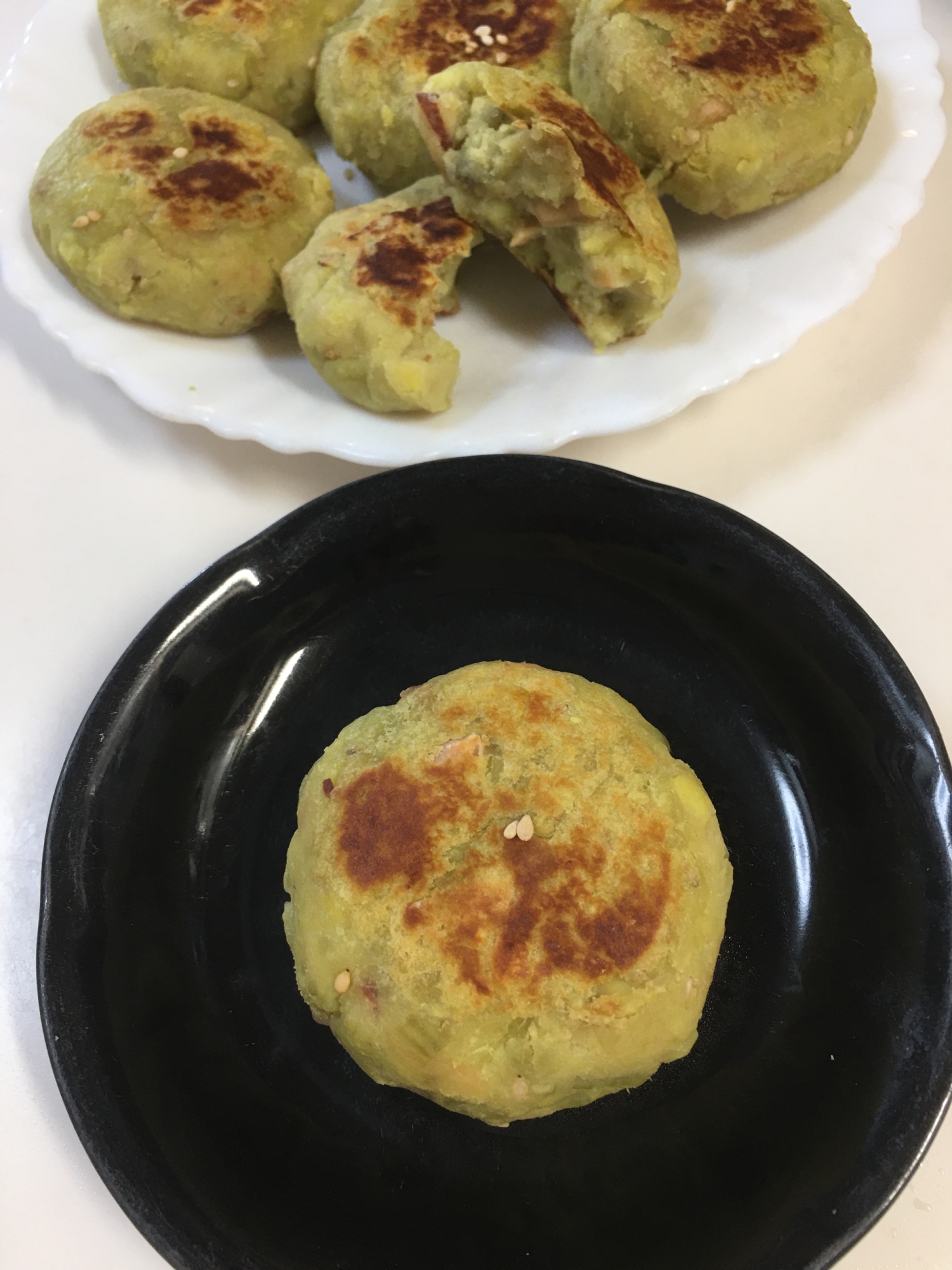 ナッツの食感が楽しい♪さつま芋のお焼き