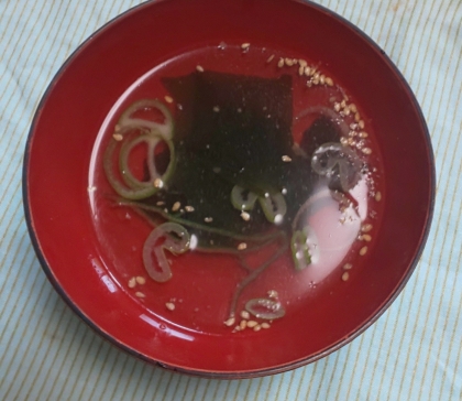 すぐ出来る【わかめスープ】
