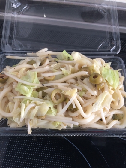 オリーブの入った、一味、違う焼うどん❣️