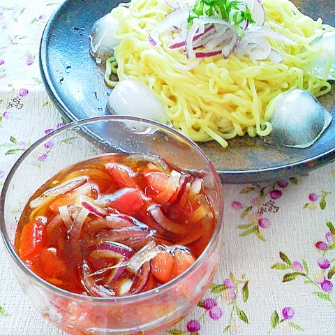 さっぱりヘルシー！トマト＆オニオンの冷やしつけ麺