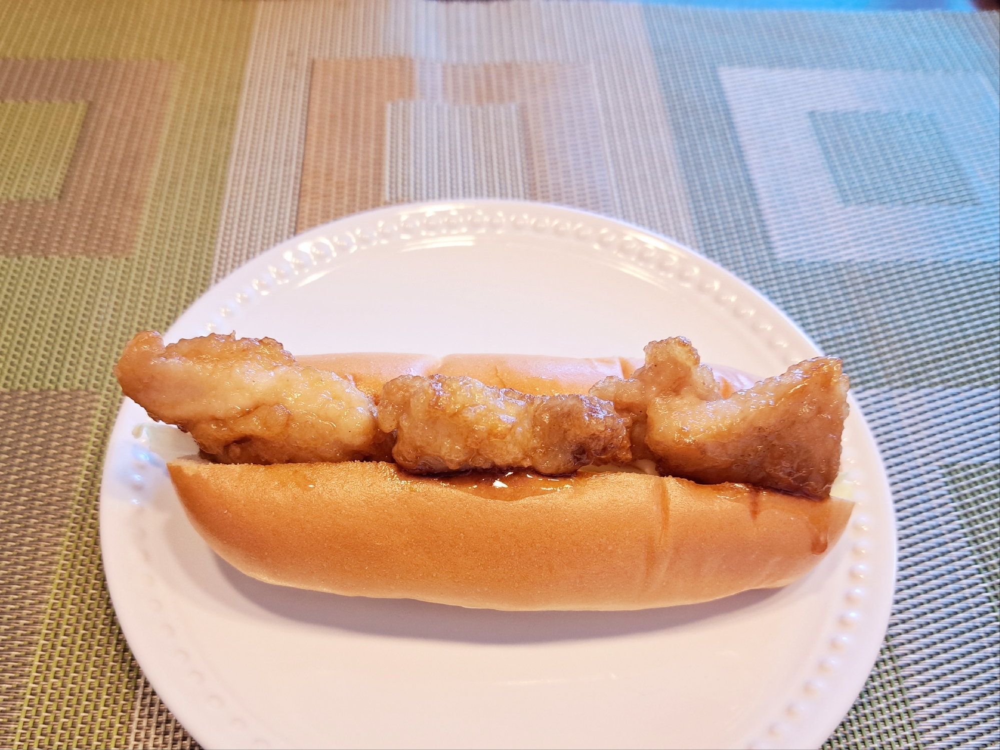 ホットドックロールで！鶏肉の甘酢だれ サンドイッチ