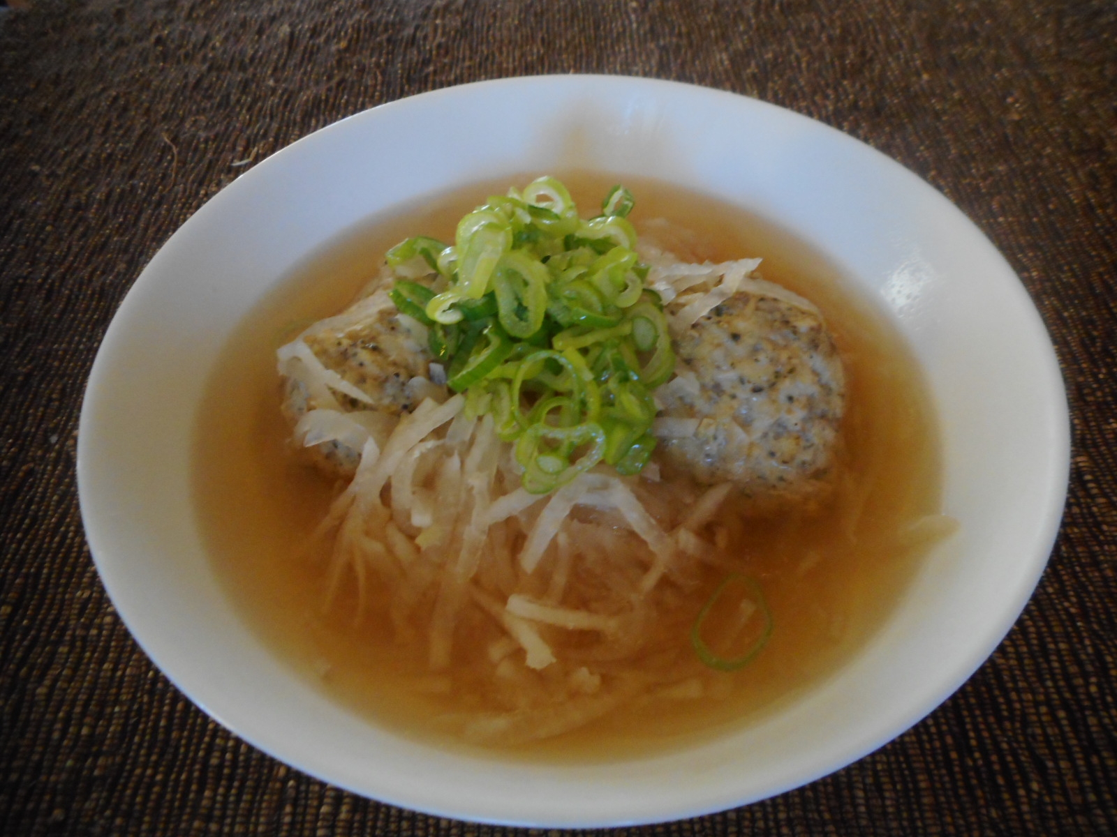 千切り大根と肉団子の生姜スープ