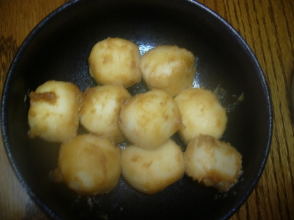 また作っちゃいました！里芋は冷凍物を常備してるので食べたくなったらすぐ作ってます。本当は冷凍物のほうじゃないほうが美味しいのですが・・・