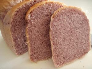 紫色でかわいい　白パン機能ｄｅ紫いもパン　ＨＢ利用