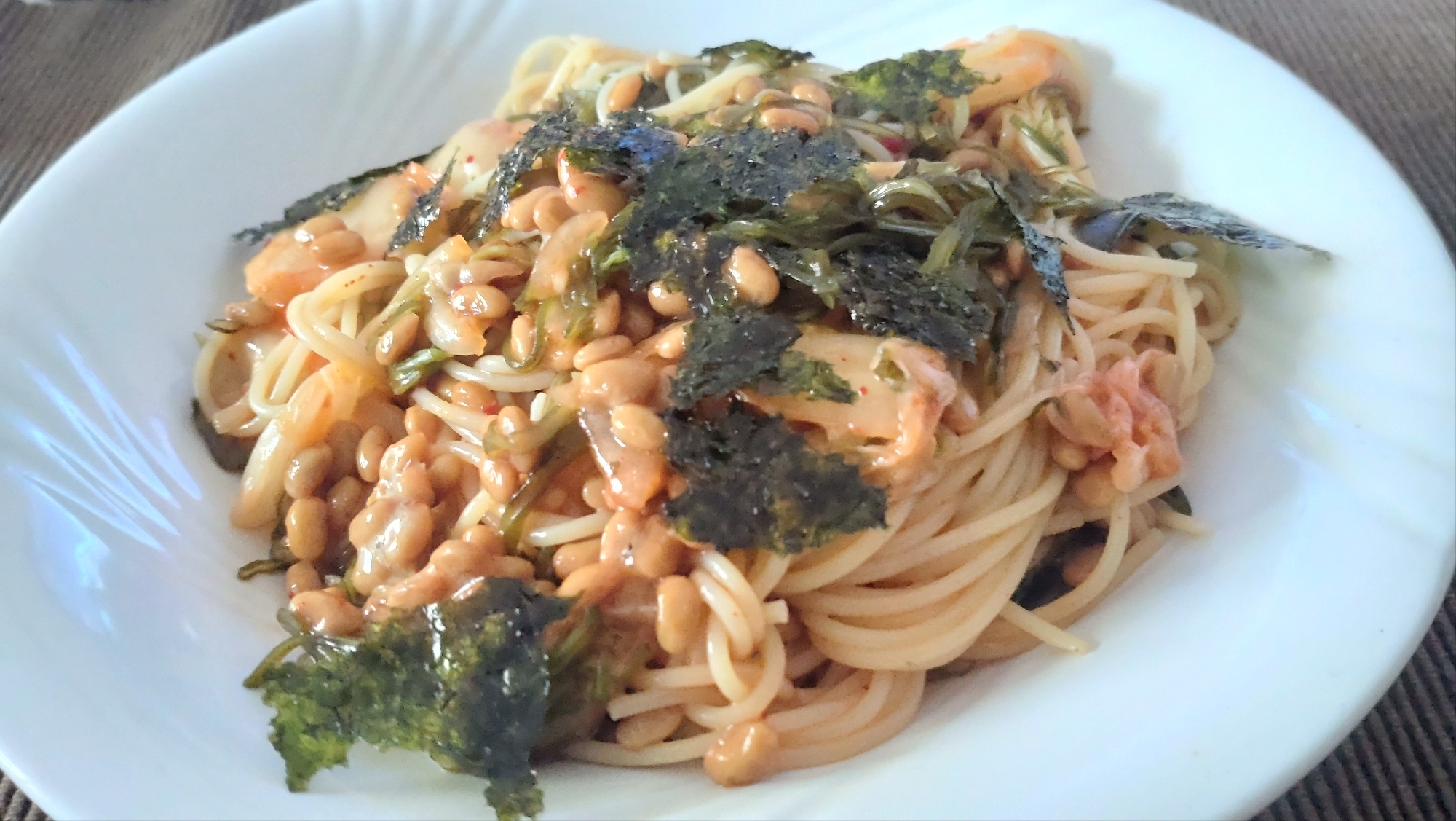 包丁不要！混ぜるだけ！キムチとめかぶの納豆パスタ