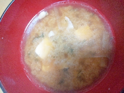 松山揚げと豆腐と玉ねぎの味噌汁