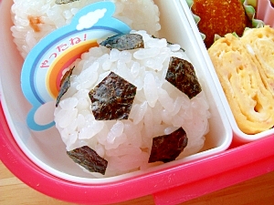 普通の海苔でも サッカーボールおにぎり レシピ 作り方 By Mera9874 楽天レシピ 普通の海苔でも サッカーボールおにぎり レシピ 作り方 By Mera9874 楽天レシピ