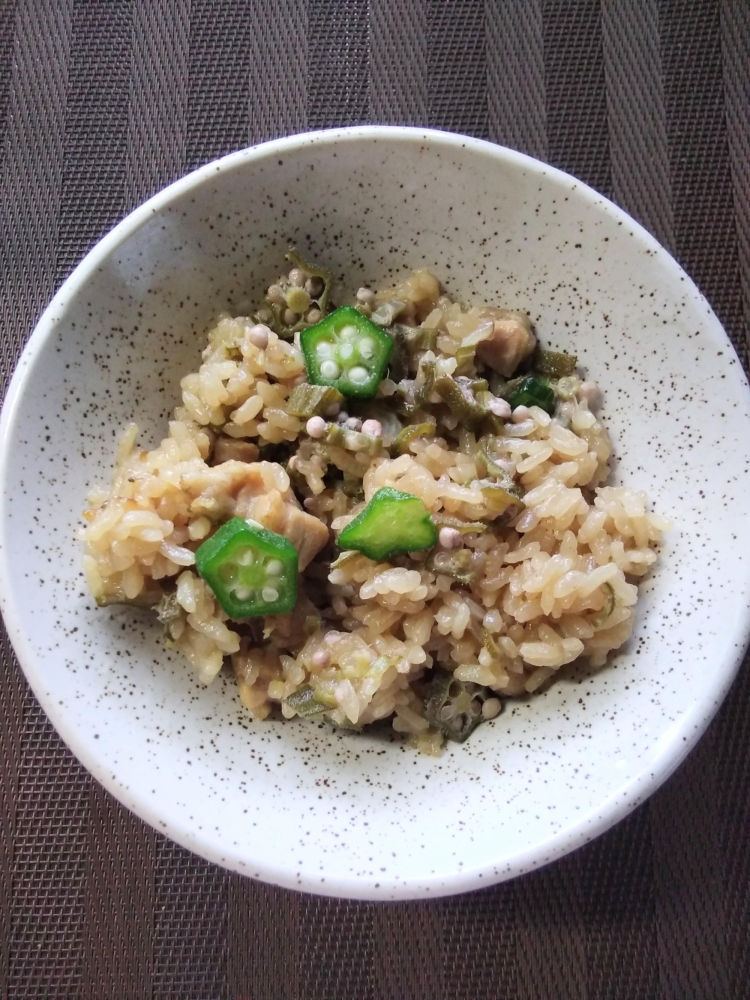 オクラと鶏肉の炊き込みご飯