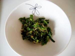 ごはんがすすむ！大根の葉っぱ炒め物
