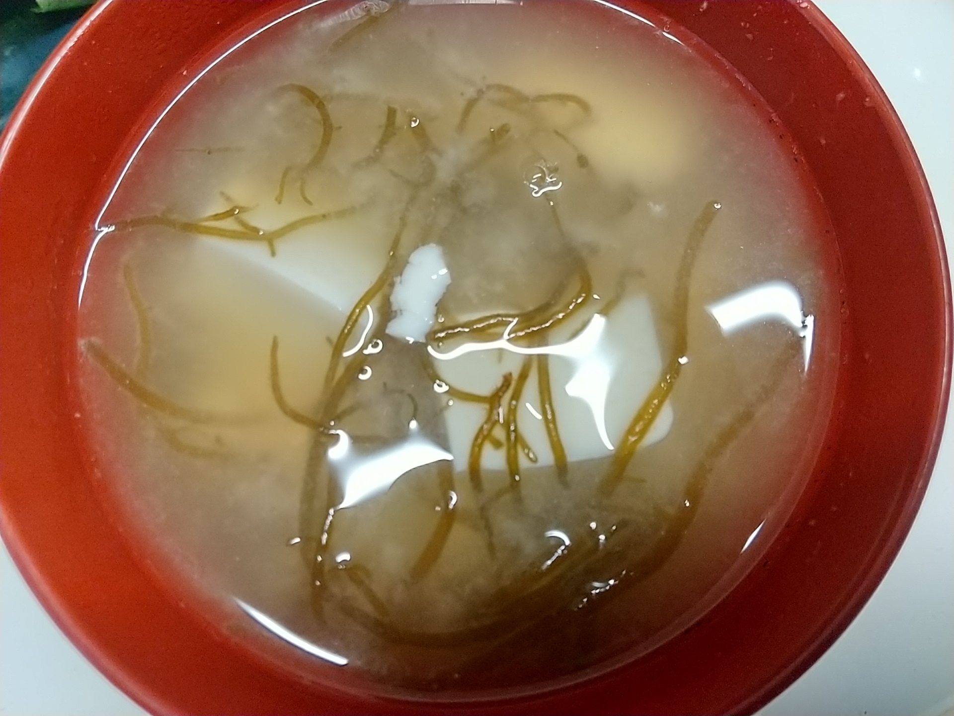 豆腐ともずくの味噌汁