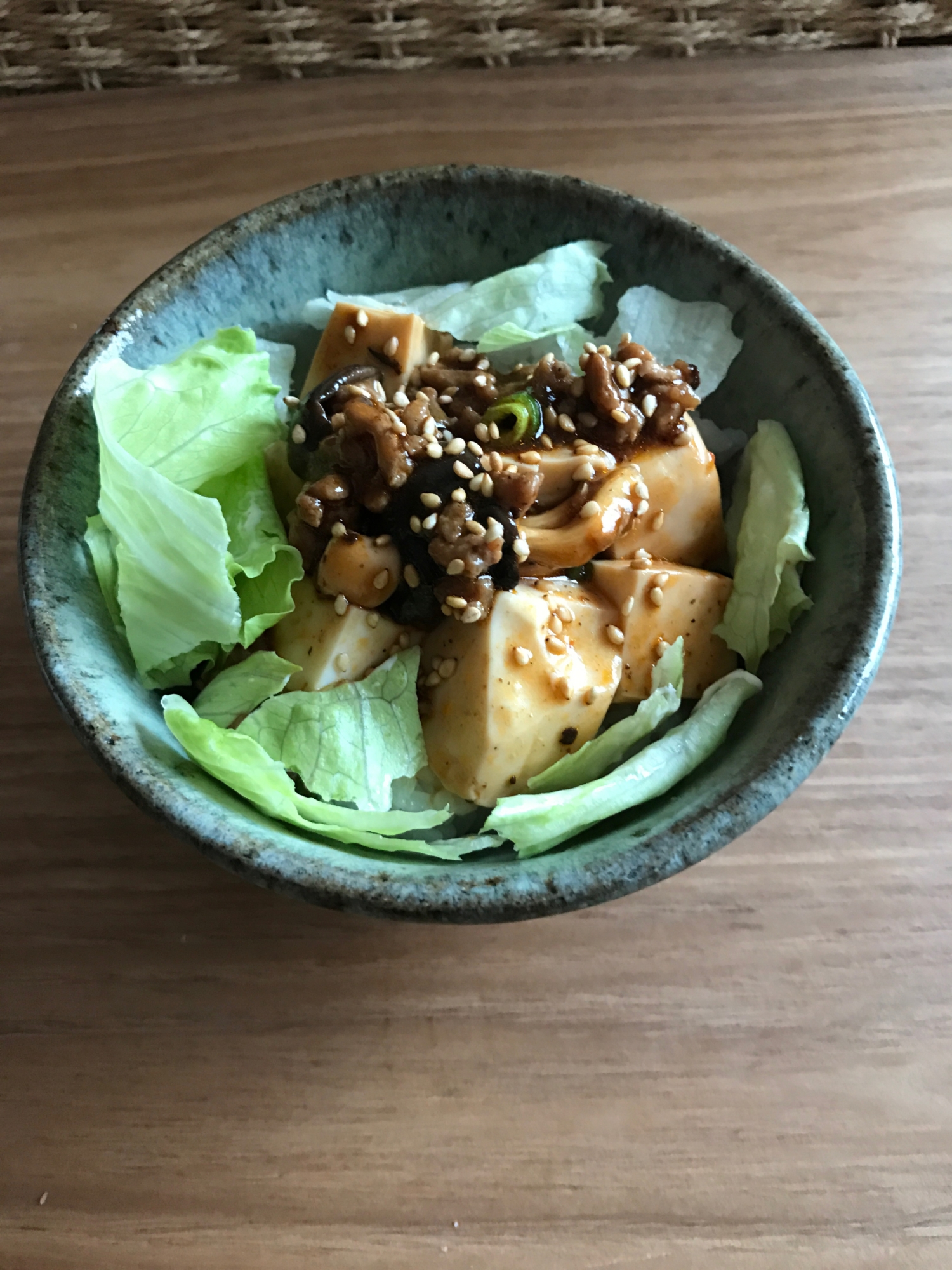 レタス麻婆丼