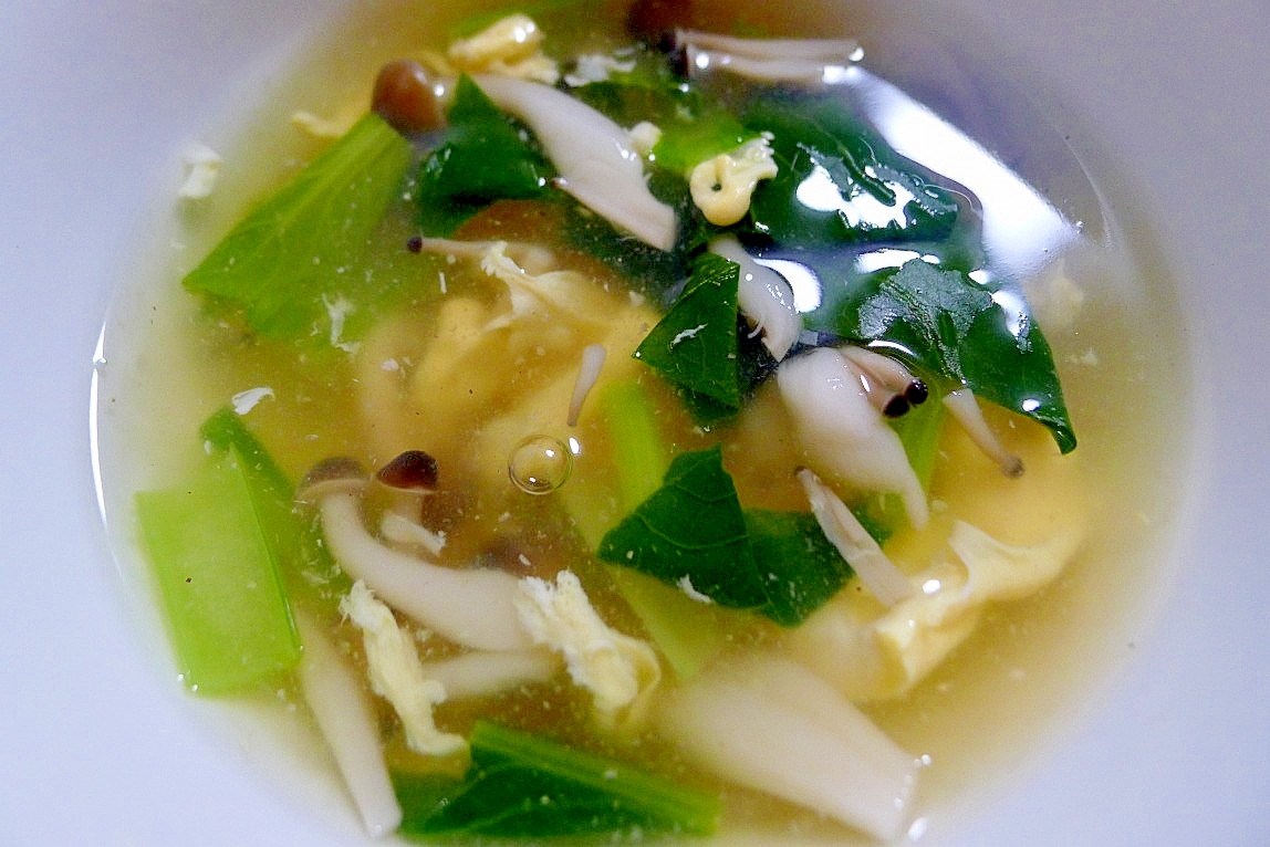 小松菜としめじのふんわり卵スープ