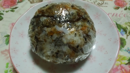 おかかと塩昆布のおにぎり