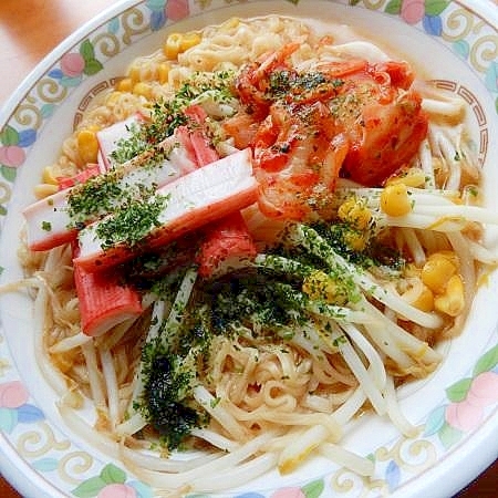 インスタント利用❤醤油ラーメンを味噌ラーメン風に♪