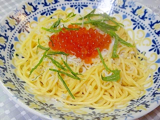 イクラとしらす大葉の白だしパスタ