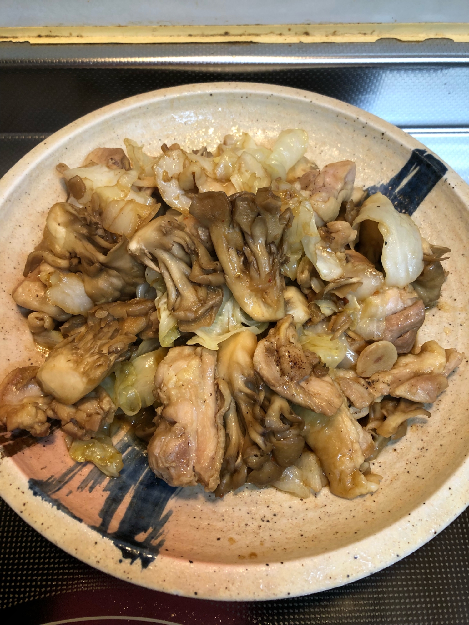 鶏肉とキャベツと舞茸の甜麺醤炒め^_^