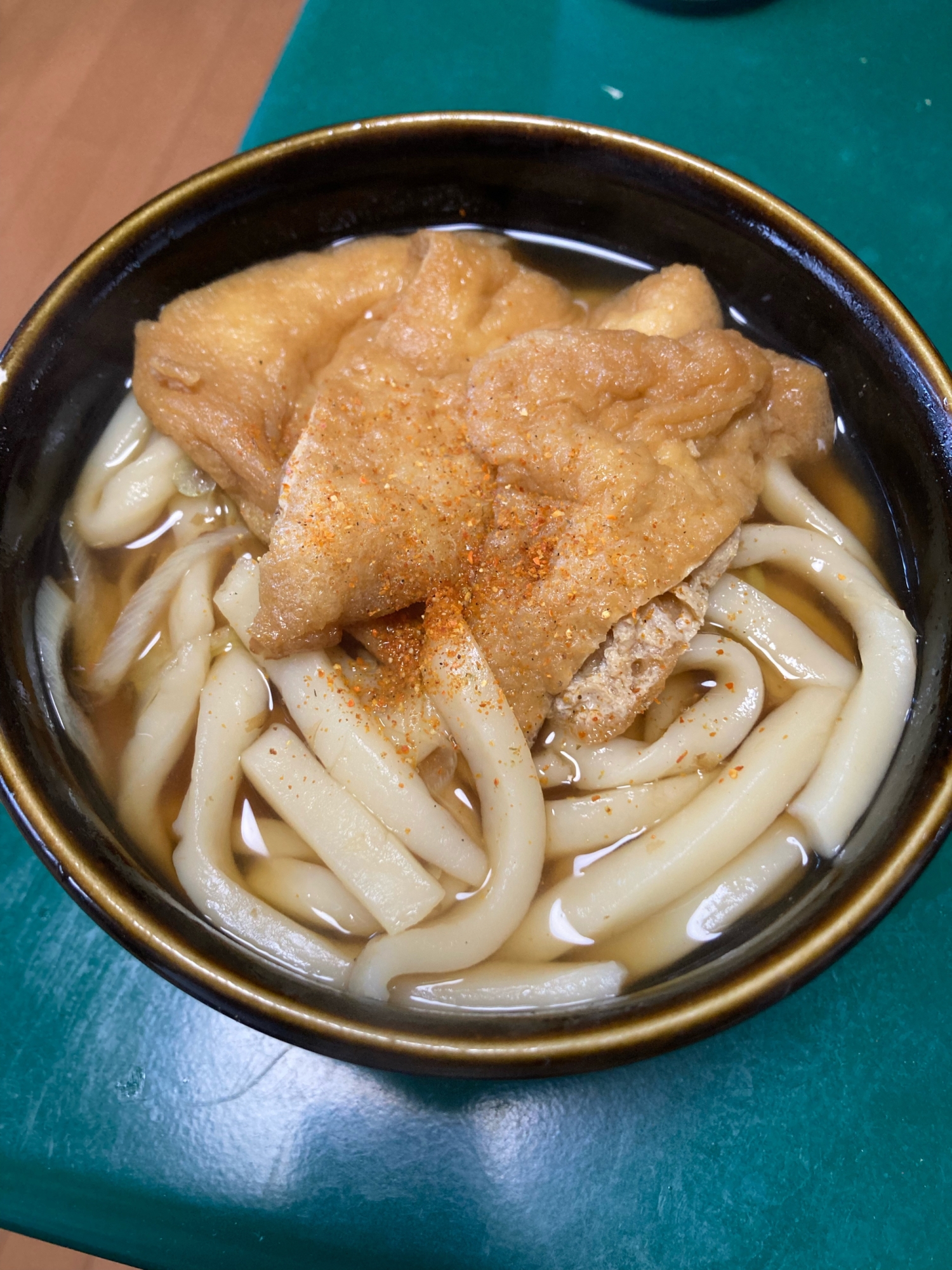 きつねもびっくりきつねうどん