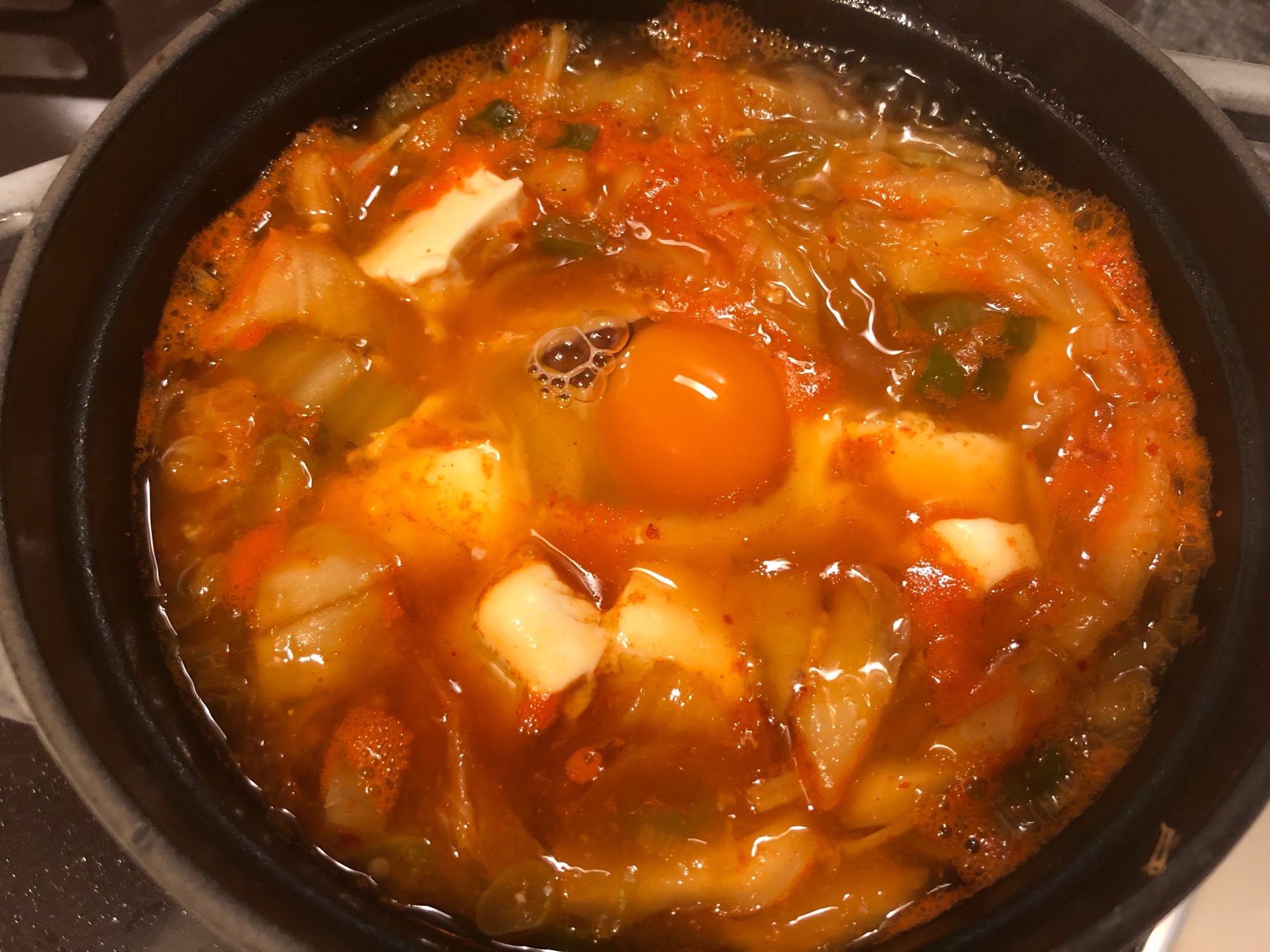 野菜たっぷり♫白菜と豆腐のコクうまキムチスープ