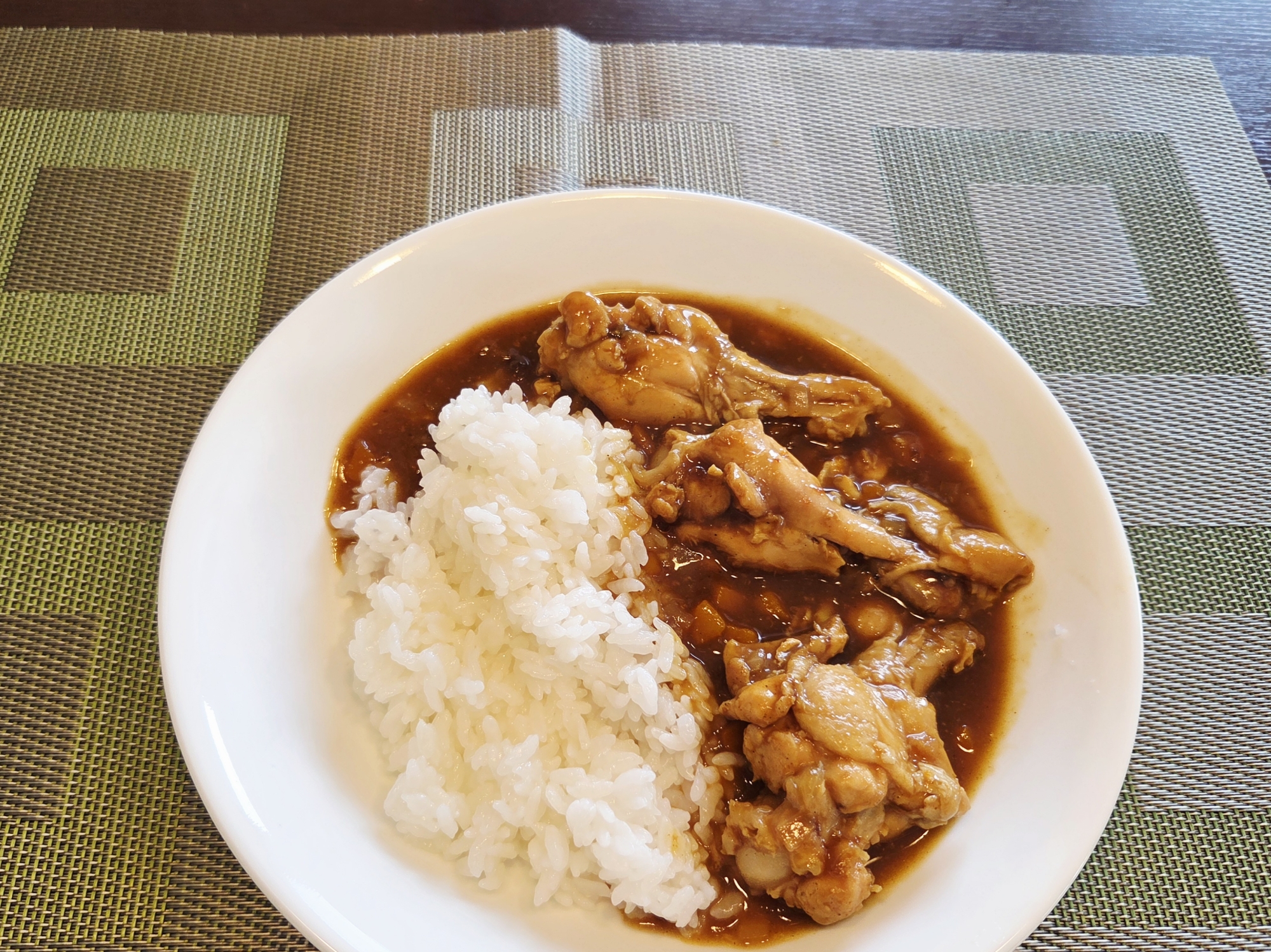 圧力鍋で作る！鶏手羽元カレー