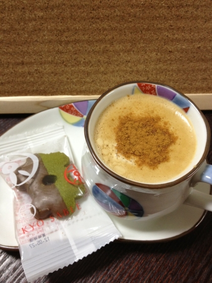 こちらは昨日の分♪お気に入りのお菓子とお気に入りのCoffeeで至福Time☆*:.。.