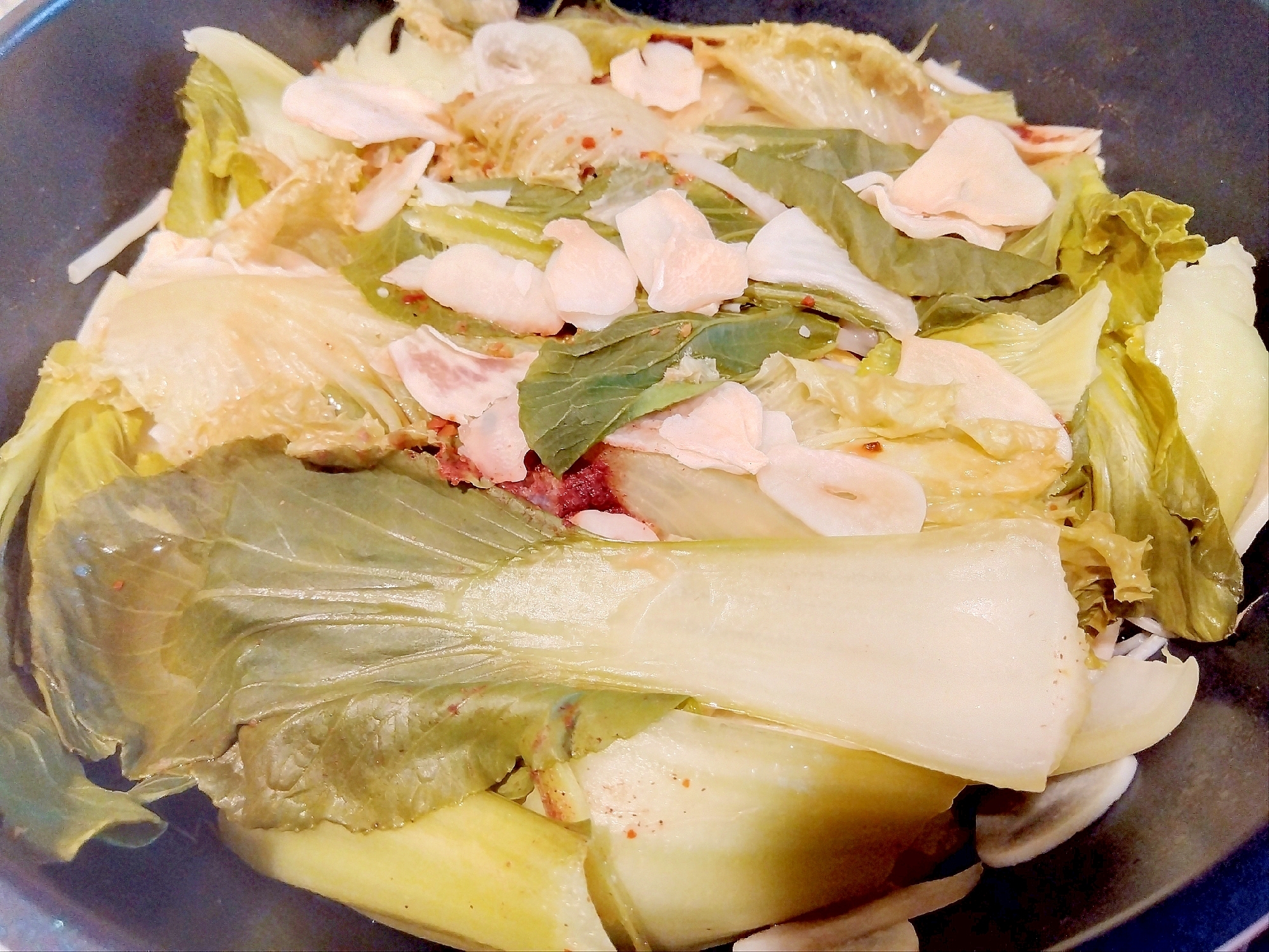 青梗菜サニーレタスもやしエリンギのホットサラダ