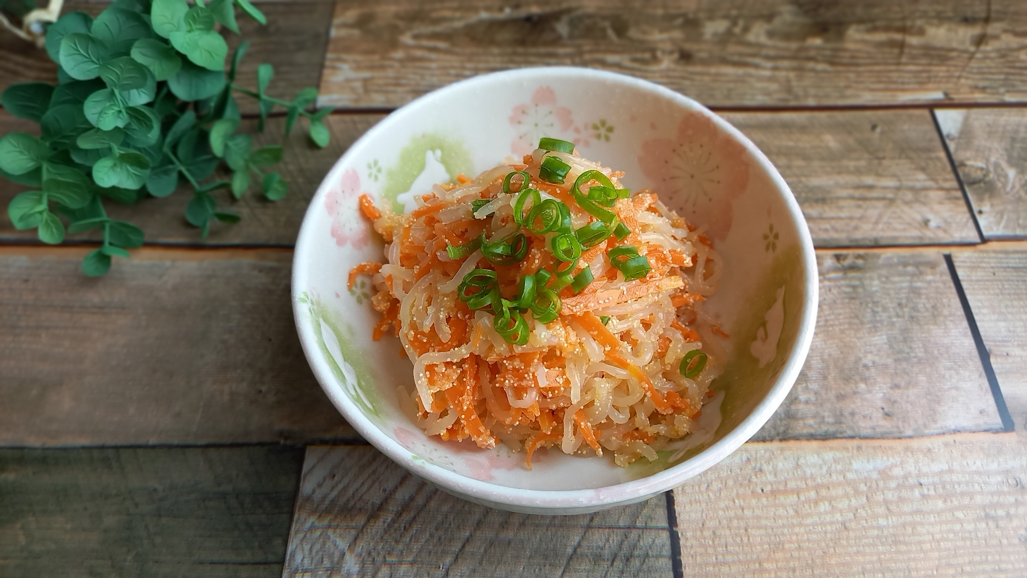 ご飯がすすむ!白滝と人参の明太子和え