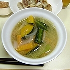 玉ねぎ、かぼちゃ、人参、小松菜の味噌汁