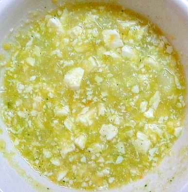 離乳食中期　豆腐＆じゃが玉ねぎ入りグリーンスープ