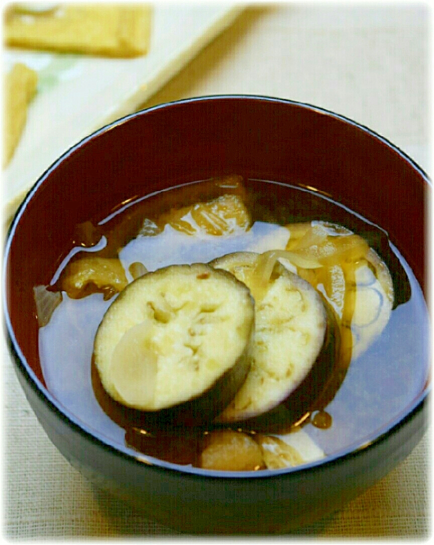 茄子と玉ねぎのお味噌汁