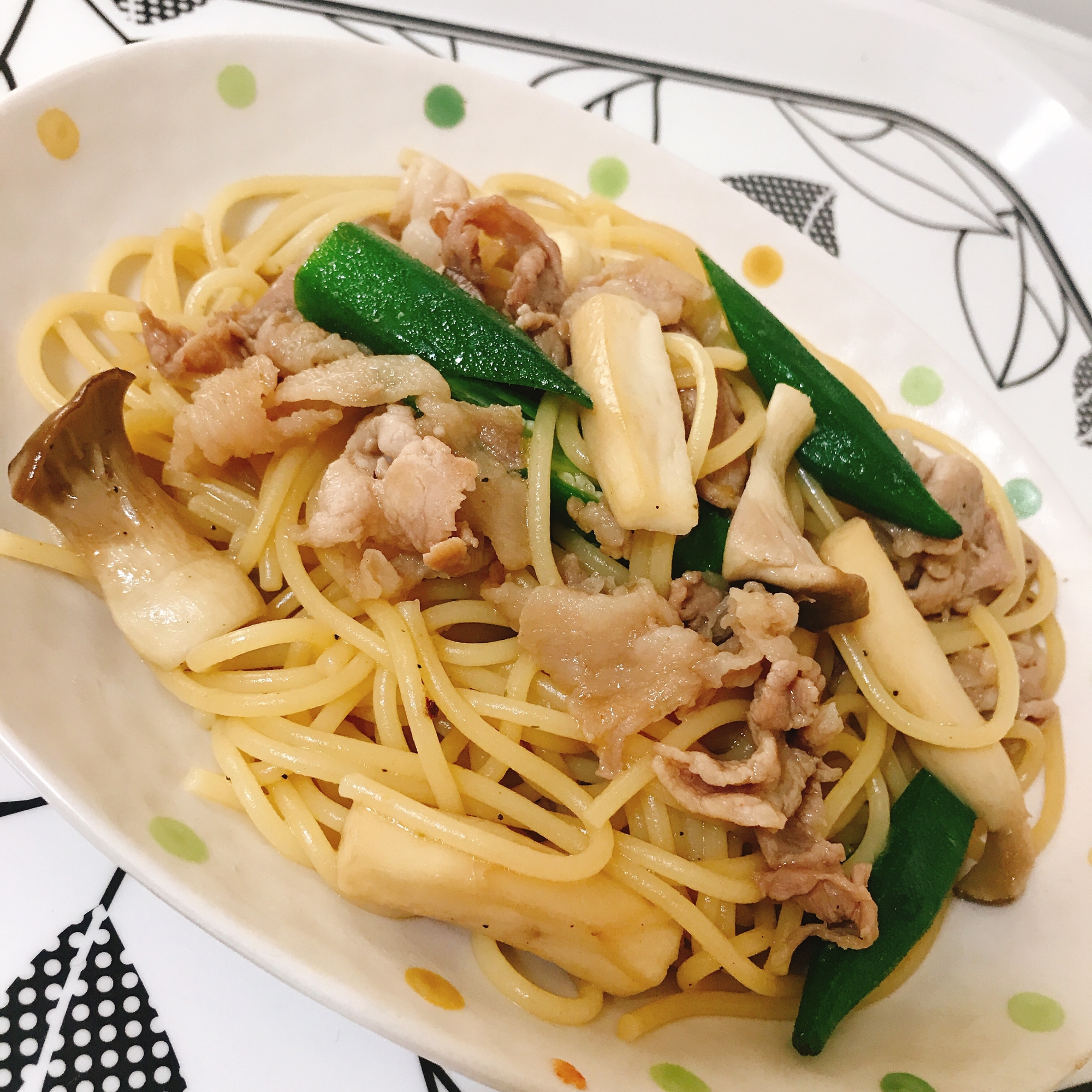 豚肉エリンギおくらの柚子胡椒パスタ